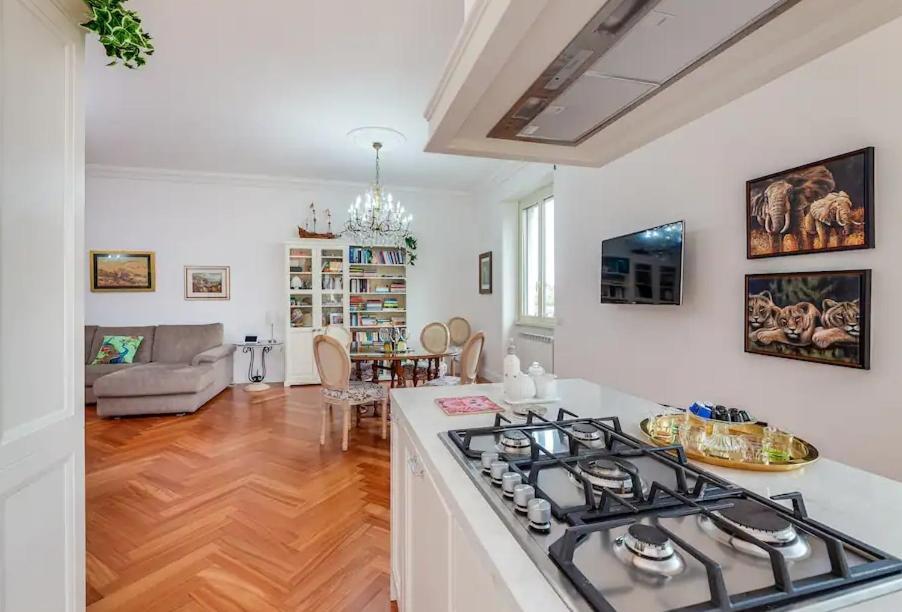 Vatican Luxury With View Apartamento *